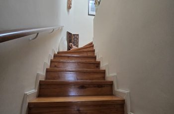 1 andar escadas acesso a